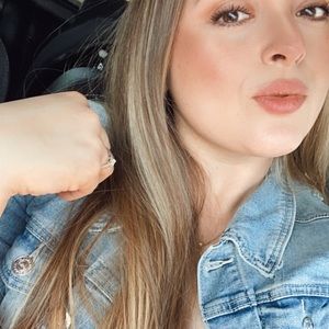 Meet your Posher, Bianet